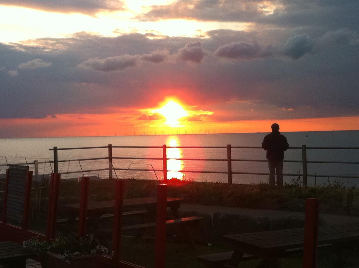 The Waves B&B Birchington-on-Sea Exterior photo