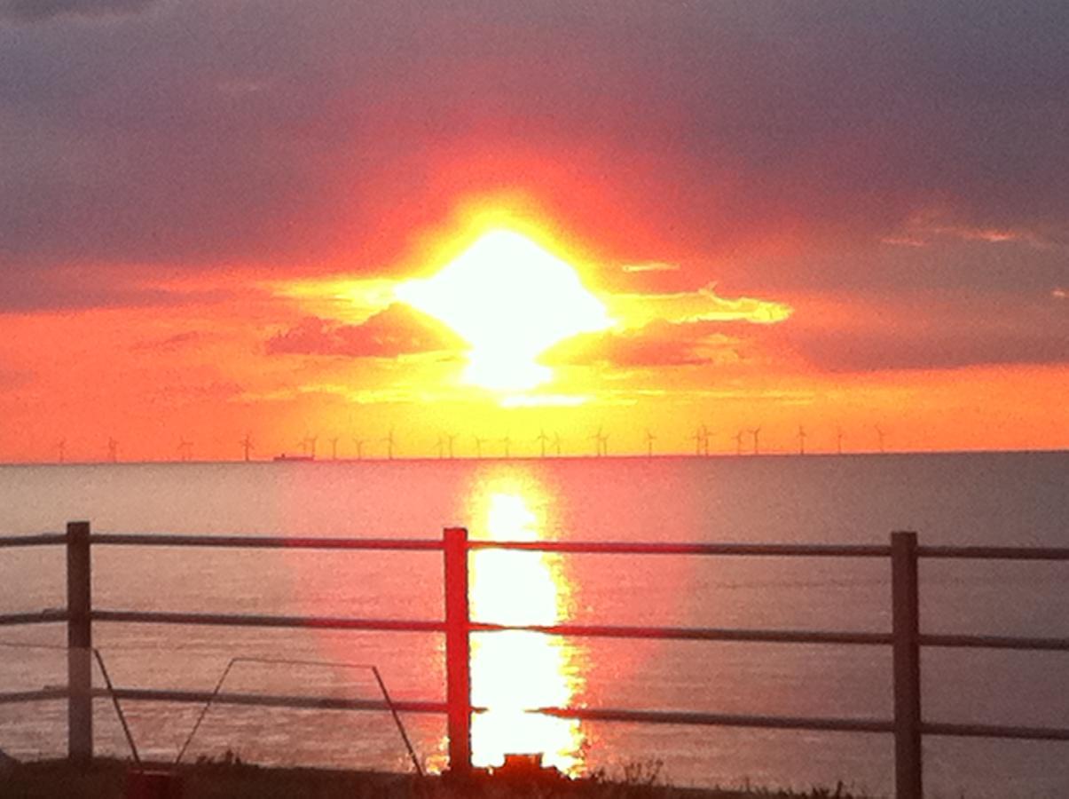 The Waves B&B Birchington-on-Sea Exterior photo